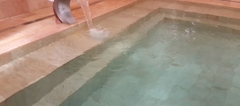 Karaali Kpalicalari ve Otel Tesisleri