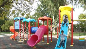 A playground with multiple slides and climbing structures. - Karaali Kpalicalari ve Otel Tesisleri (Sanliurfa)