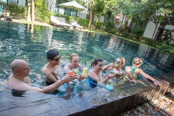 Poolside bar