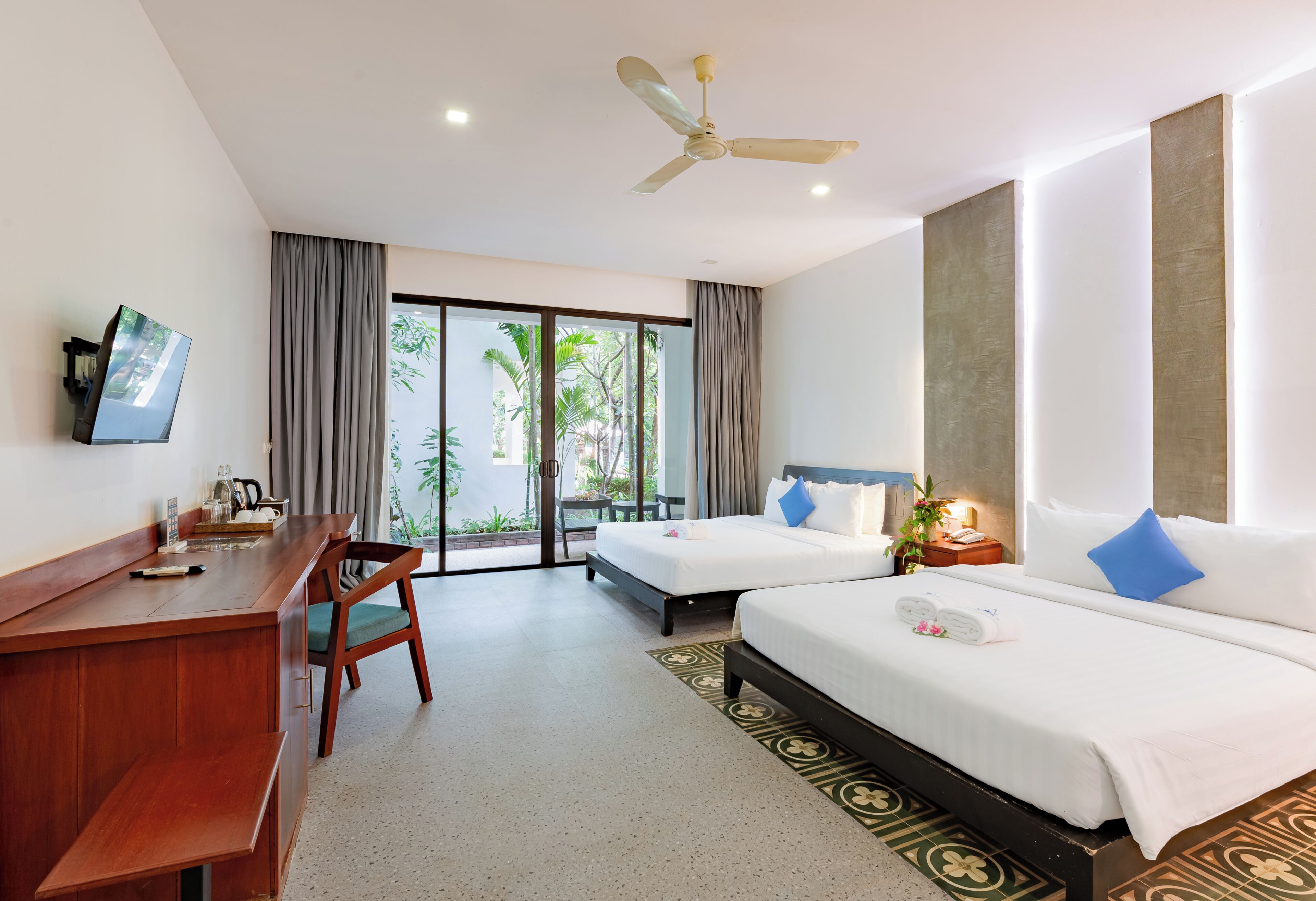 Poolside Garden Residence Family Studio | Egyptian cotton sheets, premium bedding, pillowtop beds, minibar