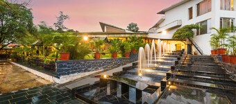 마나스 라이프스타일 리조트 이갓푸리