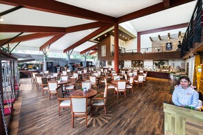 Restaurant - Manas Lifestyle Resort Igatpuri (Igatpuri)