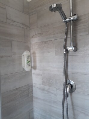 Bathroom shower - Hotel Mon Reve (Rimini)