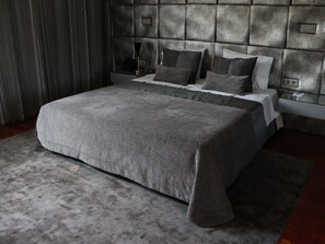 Executive Double Room, Non Smoking, Garden View | Minibar, desk, laptop workspace, blackout drapes - FH Hotel (Felgueiras)