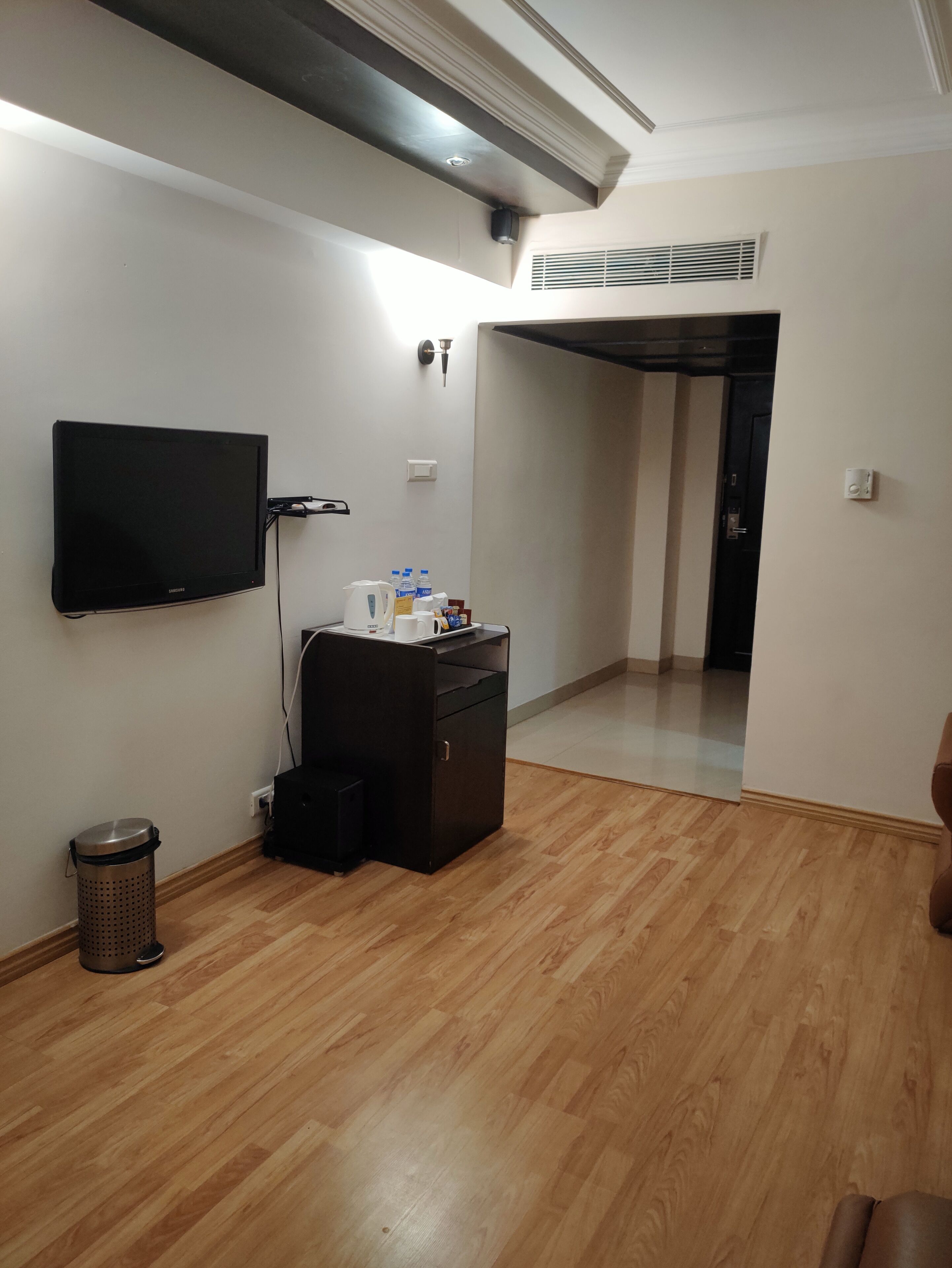 royal suite | living area | tv