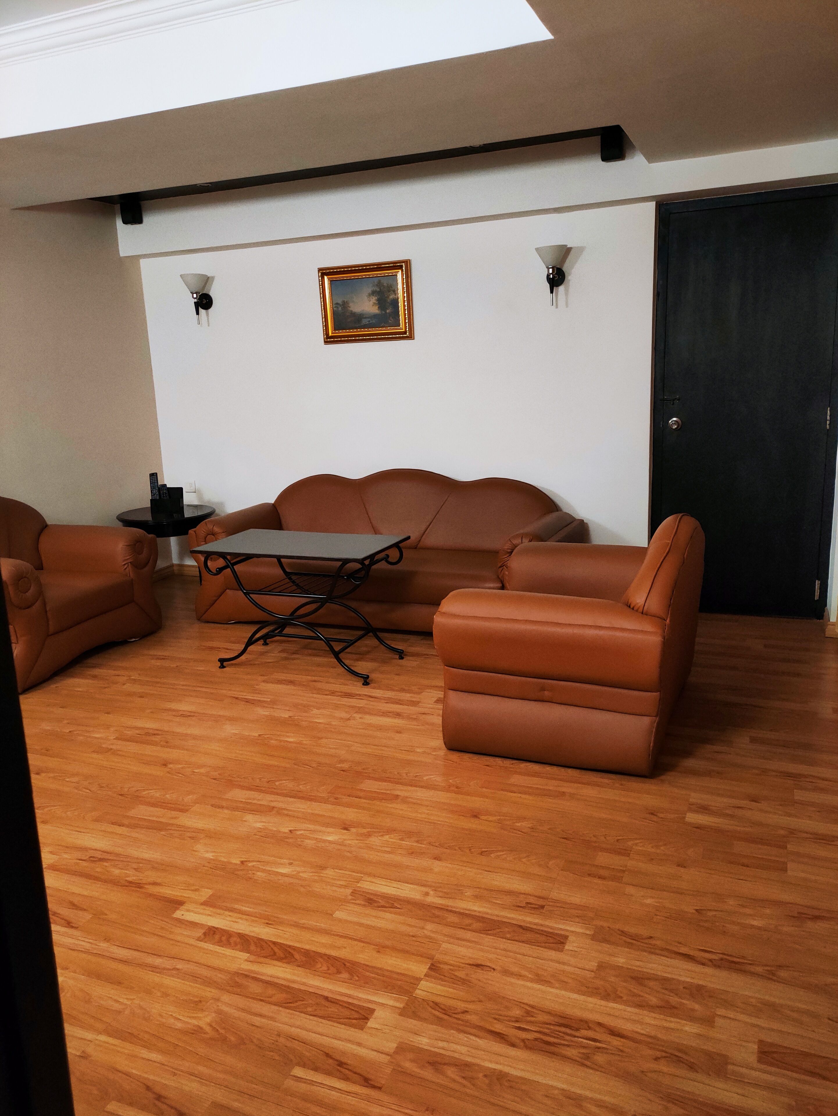 royal suite | living area | tv