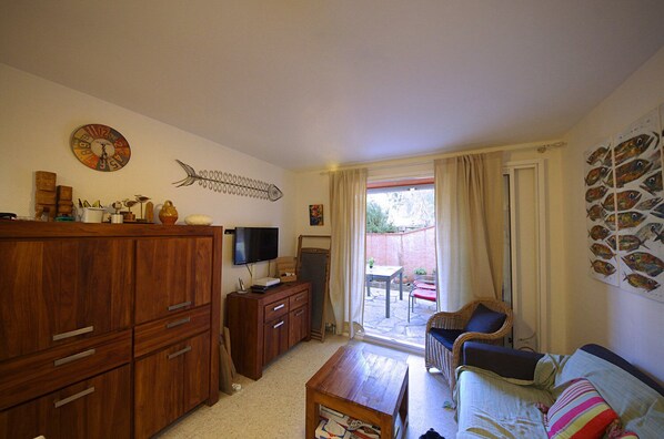 Televisión y reproductor de DVD