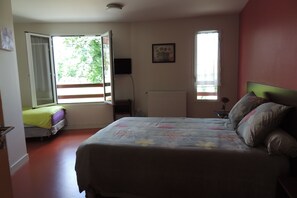 Double Room | Desk, laptop workspace, iron/ironing board, free cribs/infant beds - Auberge Denena Logis (Aicirits-Camou-Suhast)