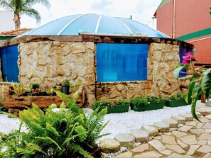 Piscina interna, piscina externa