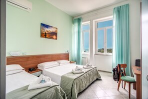 Standard-Dreibettzimmer