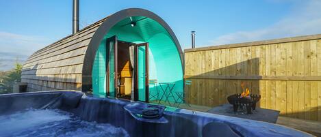 Deluxe Pods | Front of property