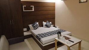 Royal Suite | 1 bedroom, desk, laptop workspace, blackout drapes - HOTEL ROYAL SUITES (Ajmer)