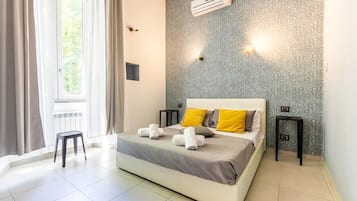 Basic Double Room | Desk, blackout drapes, soundproofing, free WiFi