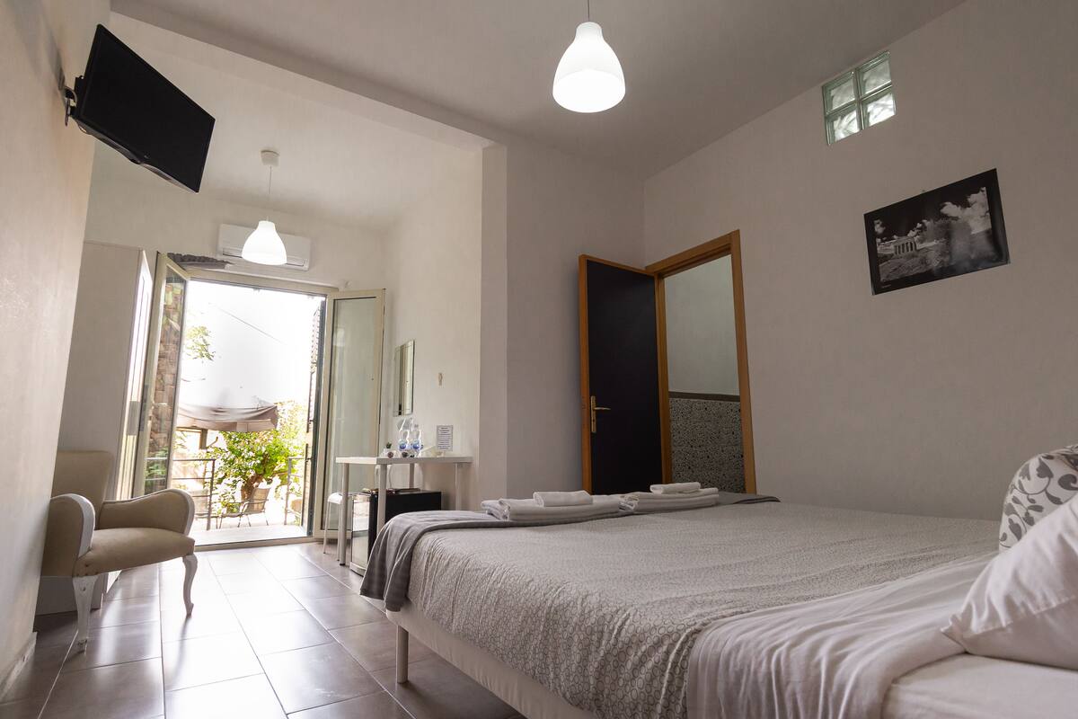 Ropa de cama de alta calidad, minibar y sistema de insonorización