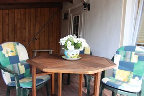 Outdoor dining - Holiday bungalow water lily (Wolgast)