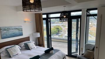 Peralatan tempat tidur premium, dihias secara berasingan