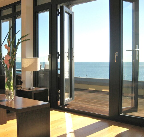 Interior - Riviera Apartments (Teignmouth)