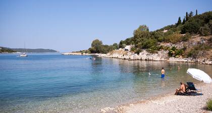 Telemahos ylellinen rannan vieressä sijaitseva huoneisto
