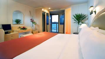 Standard Room | 1 bedroom, premium bedding, minibar, blackout curtains