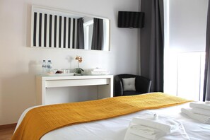 Soundproofing, free WiFi, bed sheets - Aveiro White House (Aveiro)
