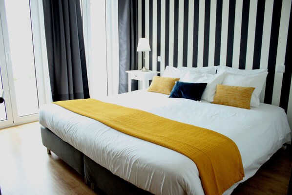 Double Room, Shared Bathroom | Soundproofing, free WiFi, bed sheets - Aveiro White House (Aveiro)