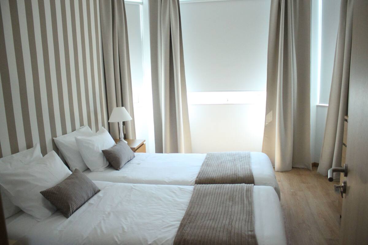 Sistema de insonorización, wifi gratis y ropa de cama 