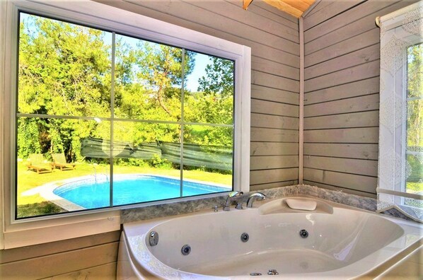 Villa, 2 Bedrooms | Jetted bathtub - Villa Retro (Kas)