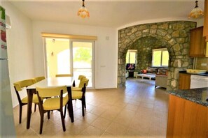 Essbereich im Zimmer