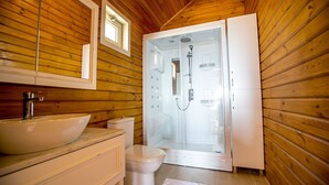 Villa, 1 soverom | Bad | Dusj og håndklær