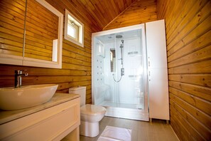 Huvila, 1 makuuhuone | Kylpyhuone | Suihku, pyyhkeet