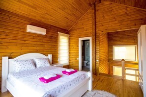 Villa, 1 Bedroom | Blackout drapes, free WiFi, bed sheets - Villa Bois (Kas)
