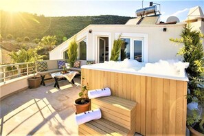 Villa, 3 Bedrooms | Jetted tub - Villa Regen (Kas)