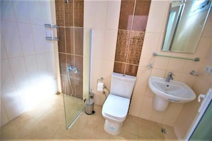 Villa, 4 Bedrooms | Bathroom