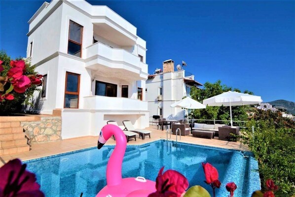 Front of property - Villa Gold (Kas)