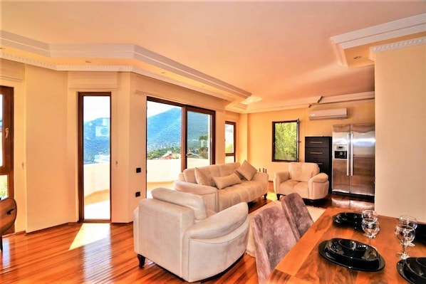 Villa, 3 Bedrooms | Living area