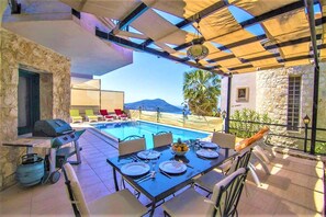 Huvila | Terassi/patio