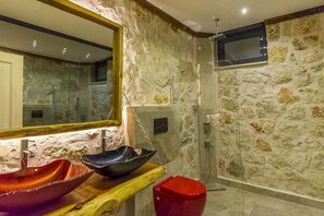 Villa, 2 Bedrooms | Bathroom | Bathtub, jetted tub - Villa Pasa (Kas)