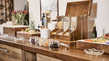 Free daily buffet breakfast