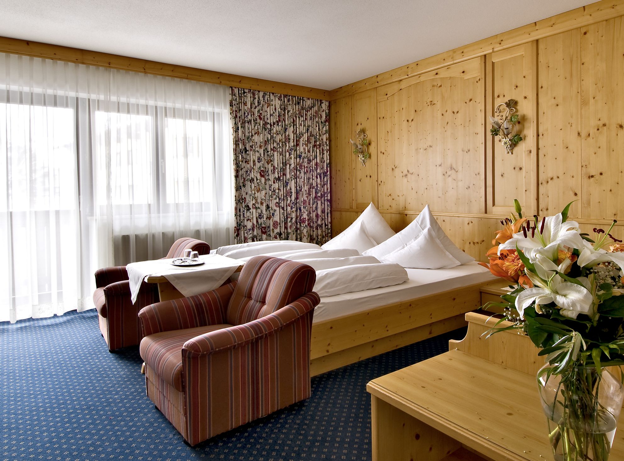 deluxe double room | hypo-allergenic bedding, in-room safe, individually decorated