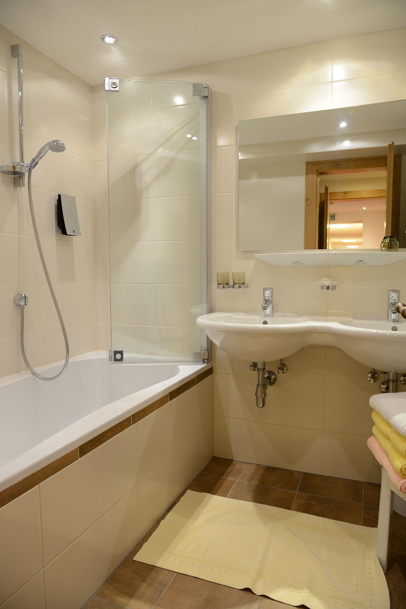 family suite | bathroom | hair dryer, bathrobes, slippers, towels