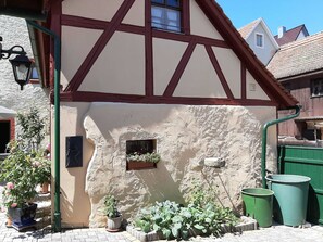 Property grounds - ������������������������������������������������������������������������������������������������������� (Hollfeld)