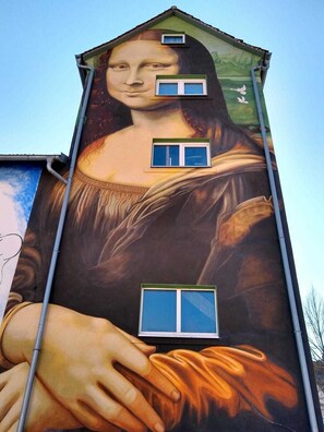 صورة غير مصنفة، 2 من 40، زرّ