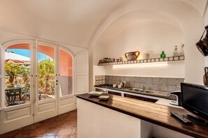 Private kitchen - Villa Carten? Charme and Comfort on the Sorrento/amalfi Coast (Massa Lubrense)