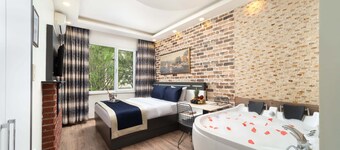 Istanbul Hotel & Suites