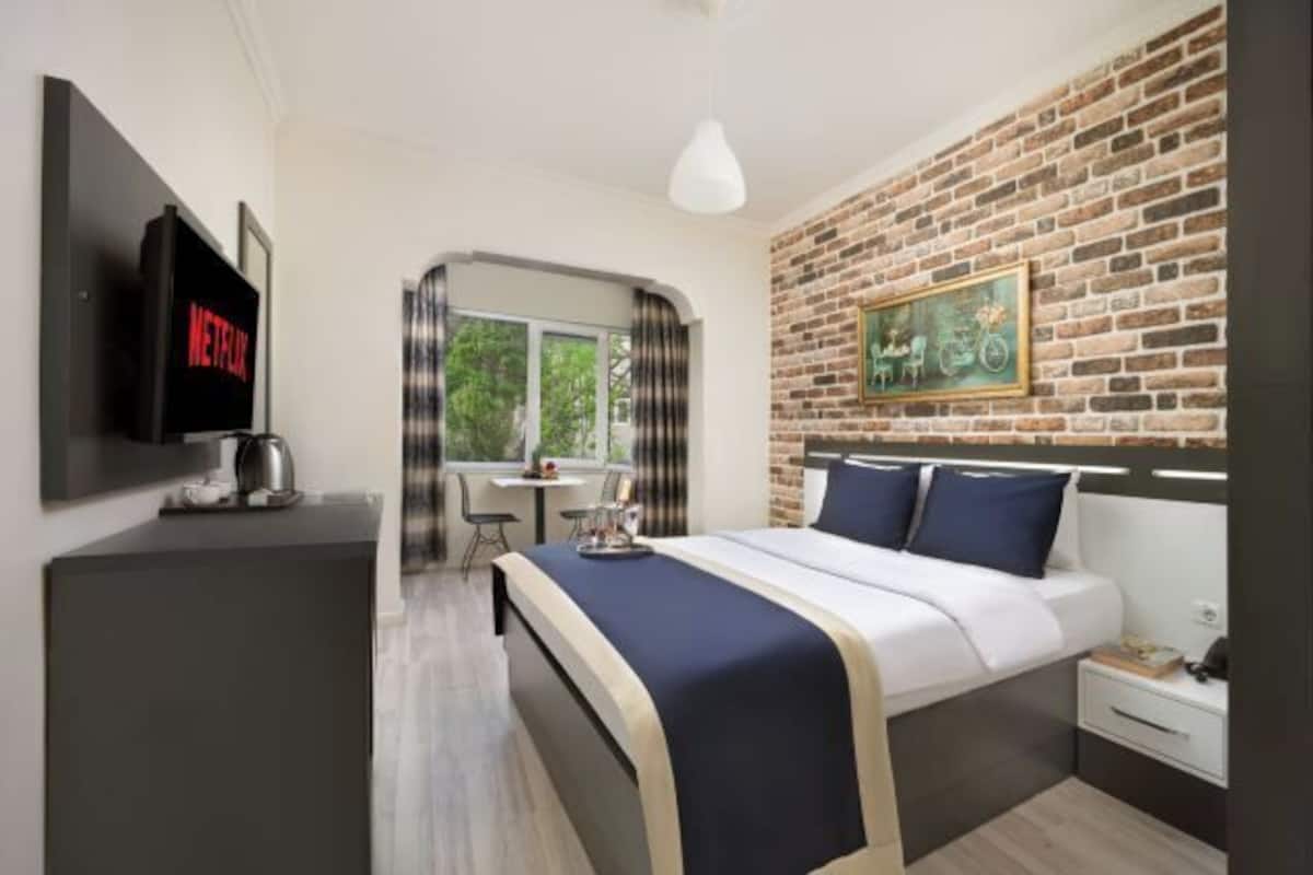 Egyptian cotton sheets, premium bedding, down duvets, memory-foam beds