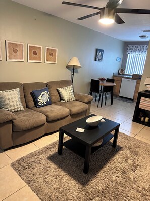 Smart TV, DVD player