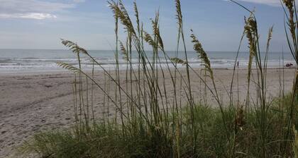 Pearl of the Sea Just steps to the Ocean