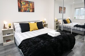 Family Apartment | Individually decorated, individually furnished, iron/ironing board - Nottingham Top Serviced Home (Nottingham)