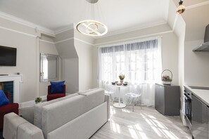 Lounge - Luxurious Air Conditioned Apt High Street Kensington (London)