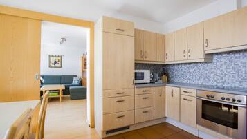 Panoramic House, 2 Bedrooms, Terrace, Mountain View | Private kitchen | Fridge, oven, stovetop, dishwasher